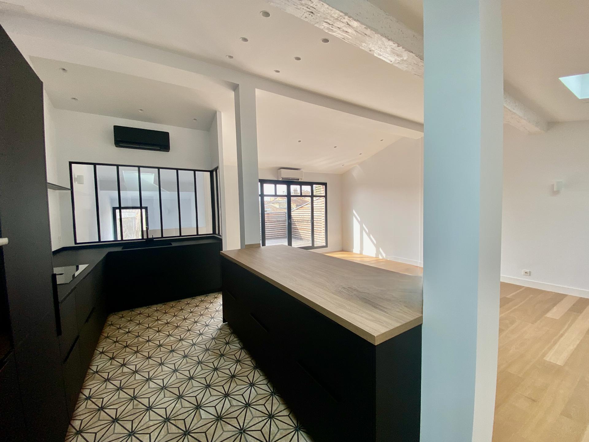 Beau duplex terrasse Bordeaux Chartrons