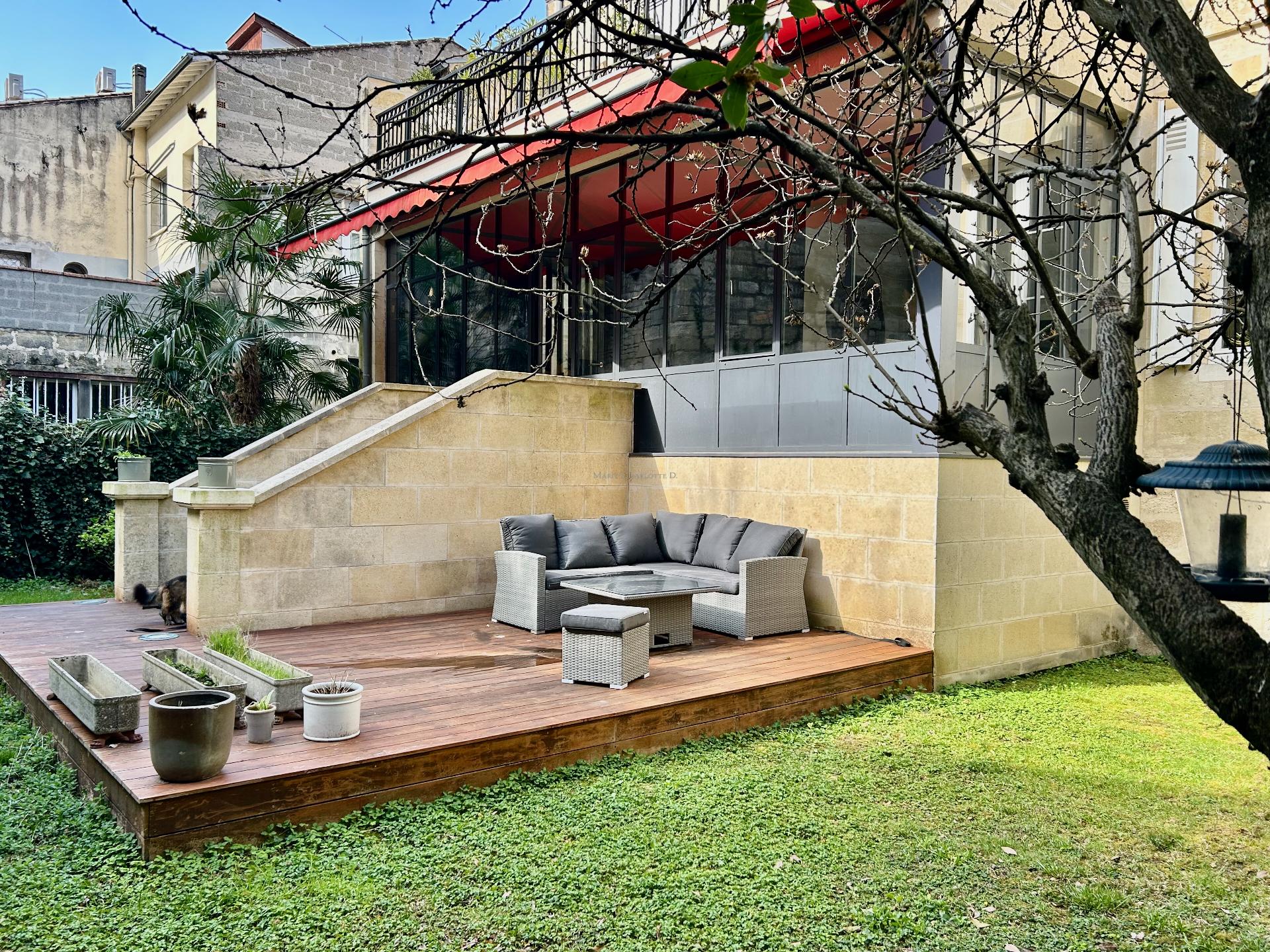 Appartement rénové avec jardin Bordeaux Jardin-Public